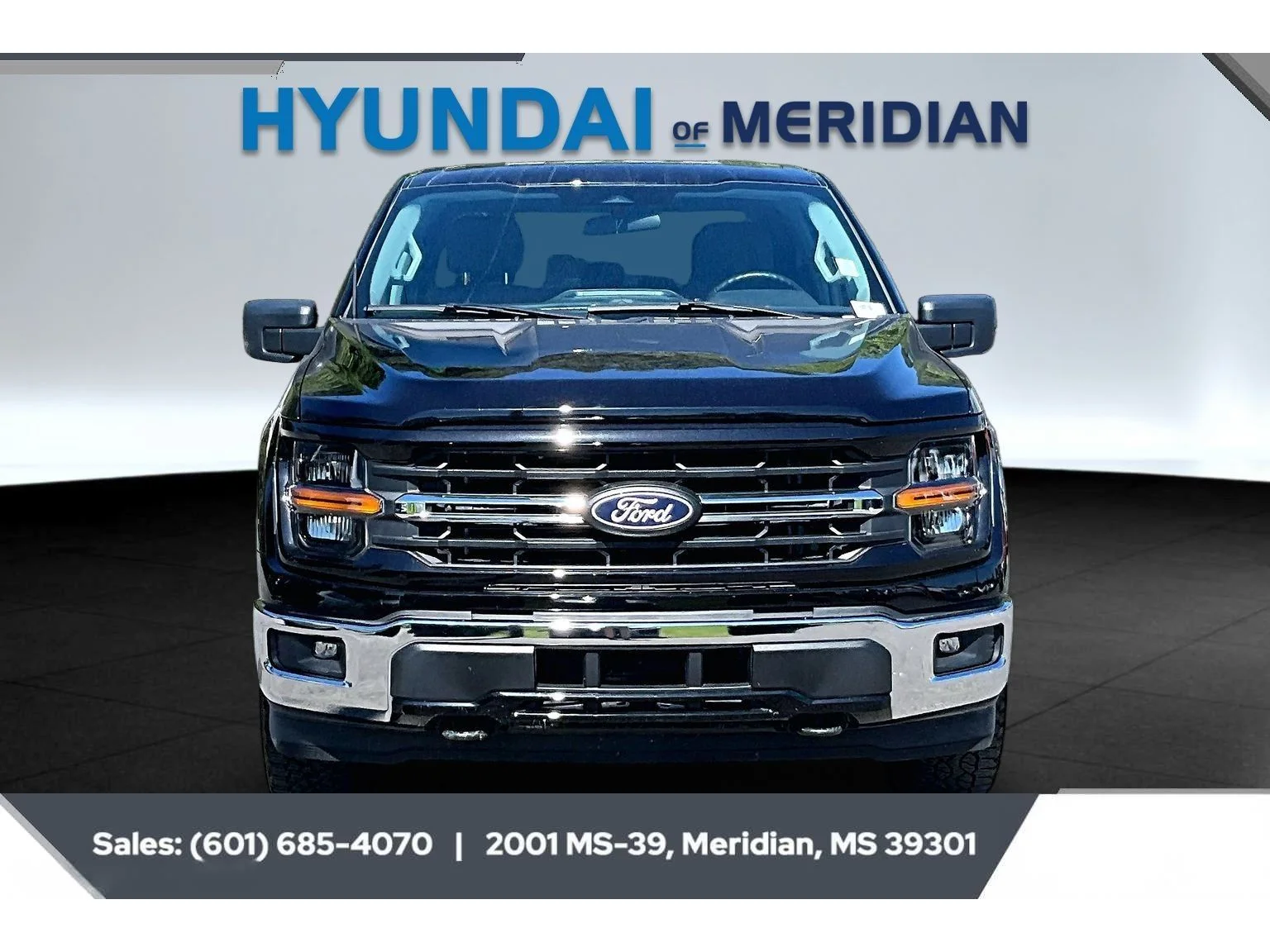 Used 2025 AGATE BLACK METALLIC Ford XLT image 3