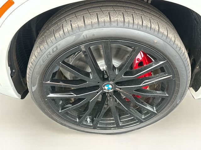 New 2026 White BMW M60i image 24