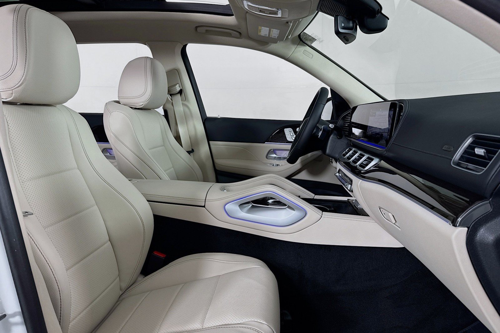 New 2026 Polar White Mercedes-Benz GLS 450 4MATIC® SUV image 6