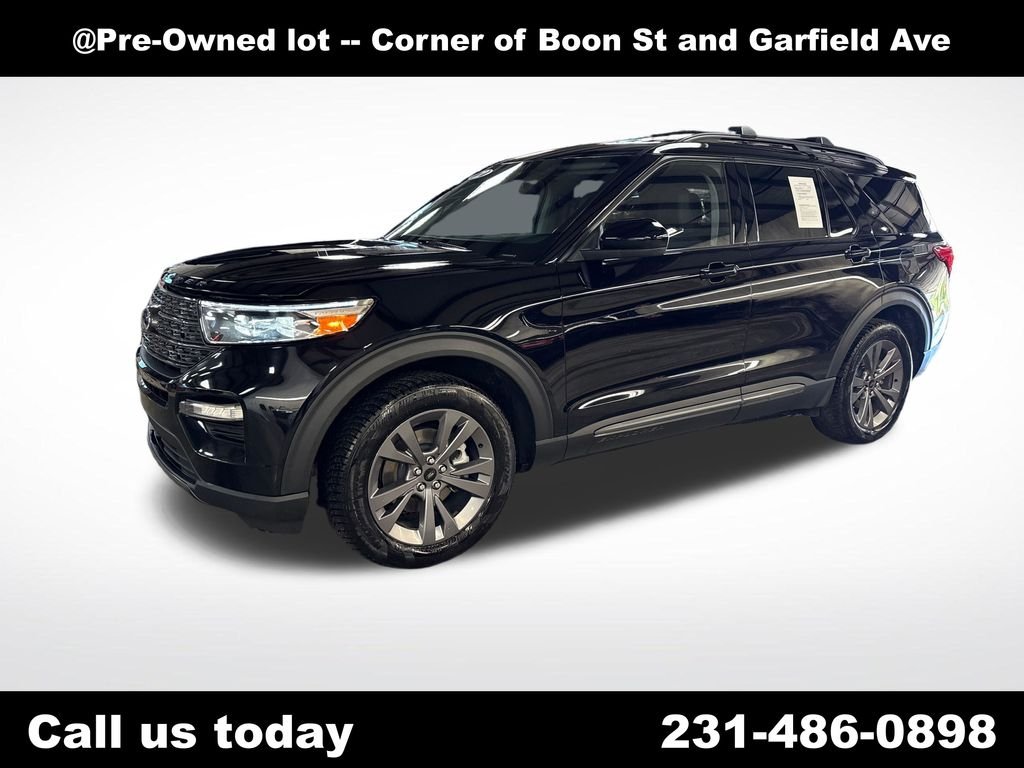 2022 Ford Explorer XLT 4WD's photo