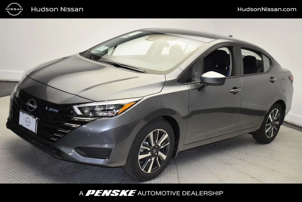 2025 Nissan Versa 1.6 SV CVT's photo