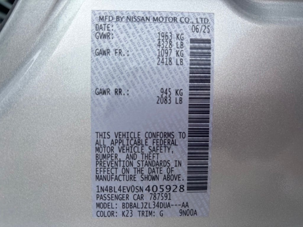 Used 2025 Silver Nissan 2.5 SL image 32