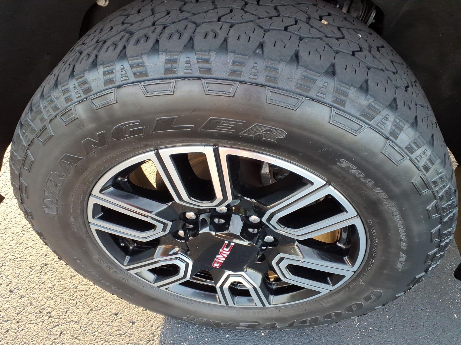 Used 2023 Summit White GMC AT4 image 22