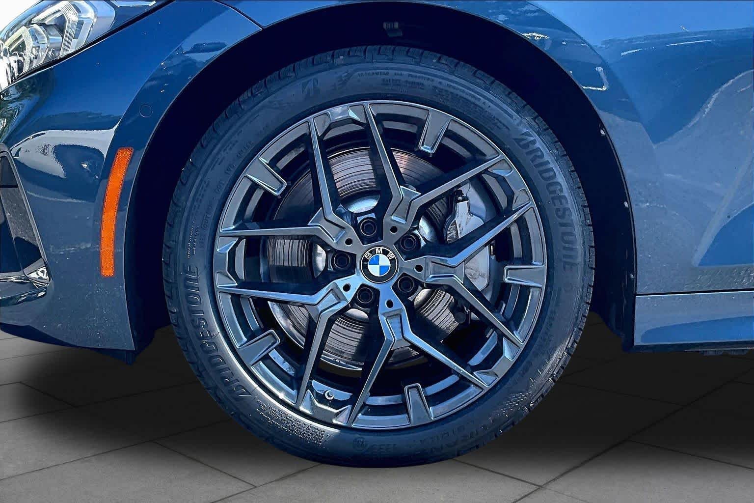 2025 BMW 3 Series 8