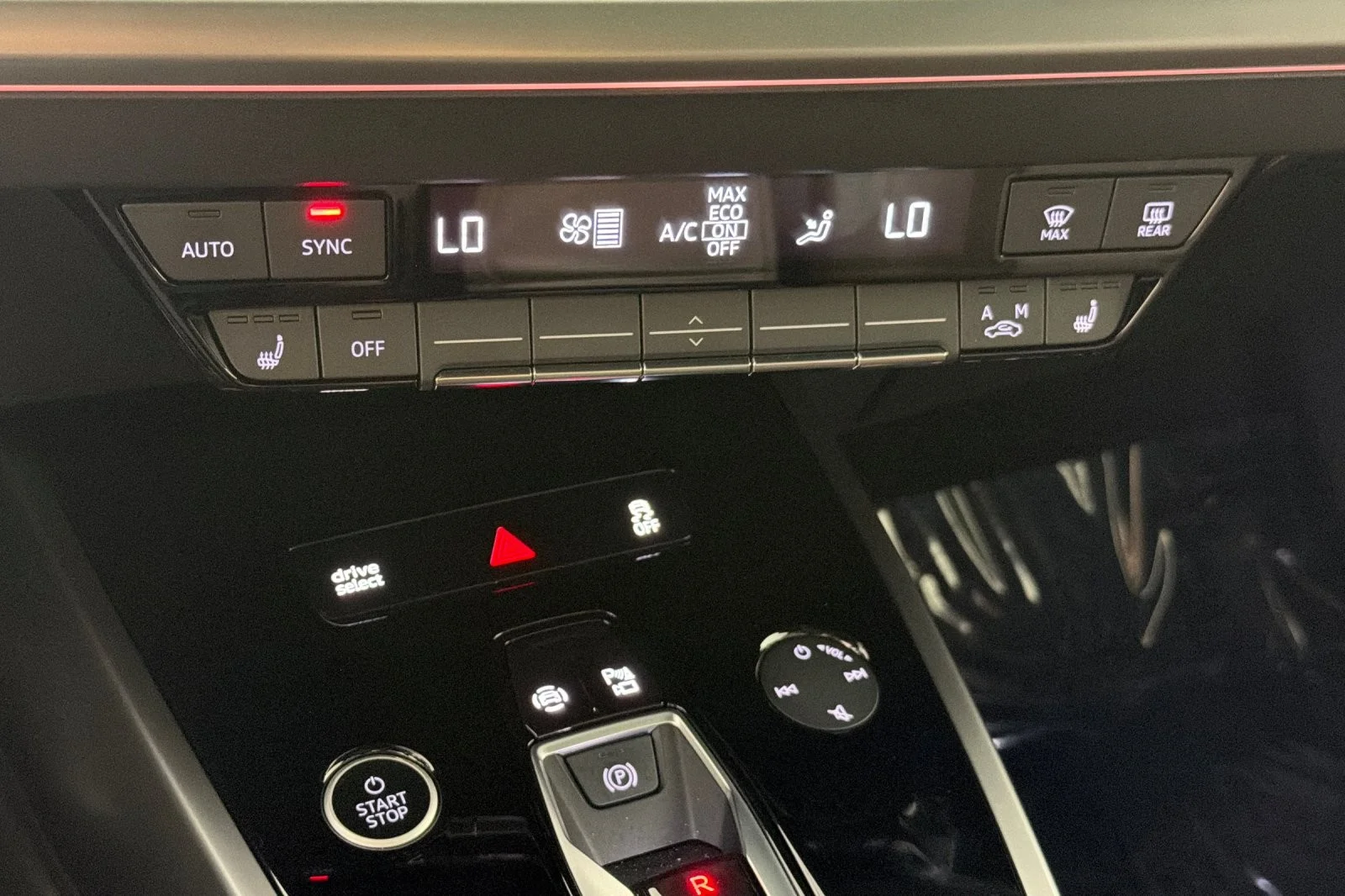 Used 2024 Navarra Blue Metallic Audi Premium Plus 50 quattro image 20