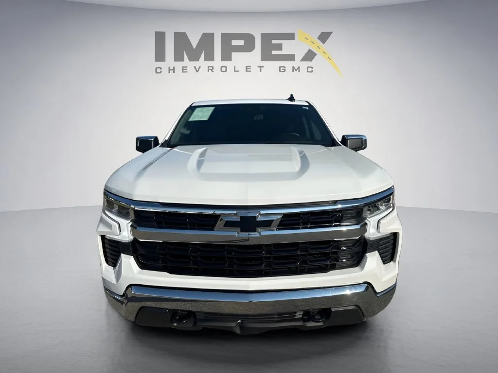 Used 2024 Summit White Chevrolet LT image 23