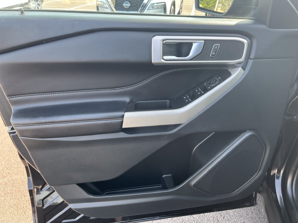 Used 2022 Black Ford XLT image 11