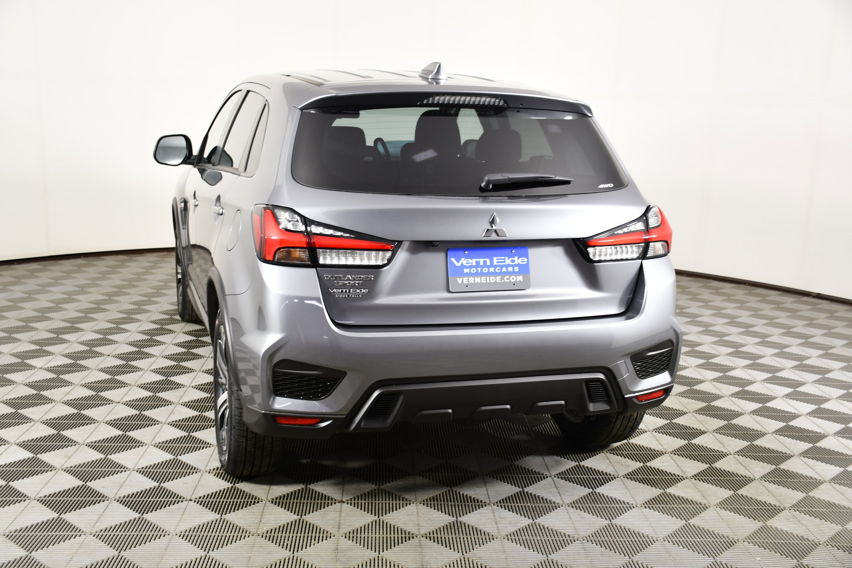 New 2026 Mercury Gray Metallic Mitsubishi ES image 7