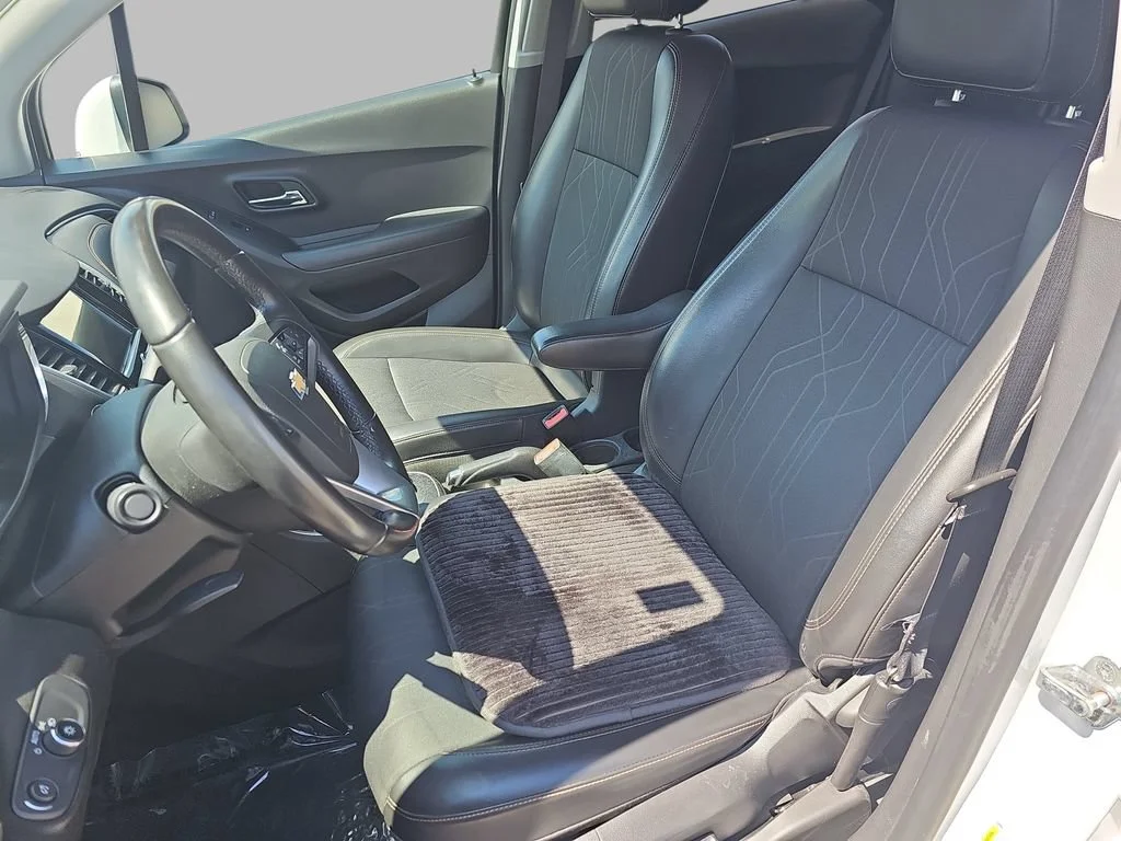 Certified Used 2019 SUMMIT WHITE Chevrolet LT image 18