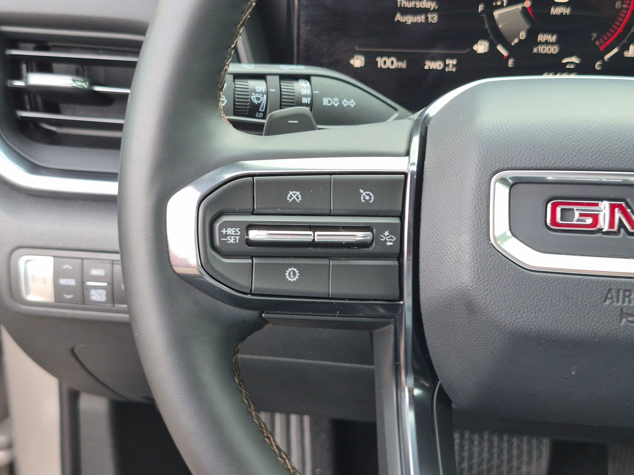 Used 2026 Riverstone Metallic GMC AWD AT4 image 17