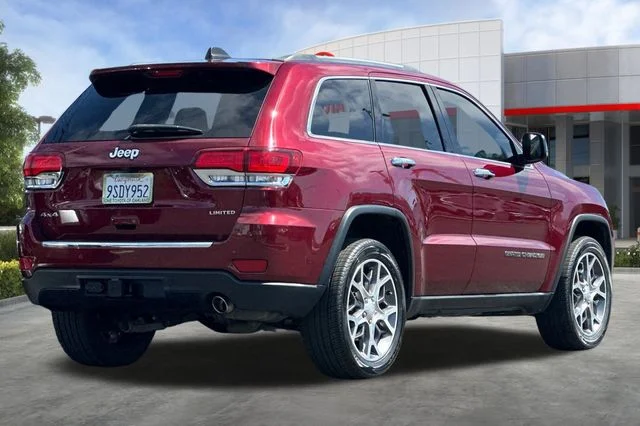 Used 2020 Red Jeep Limited image 4