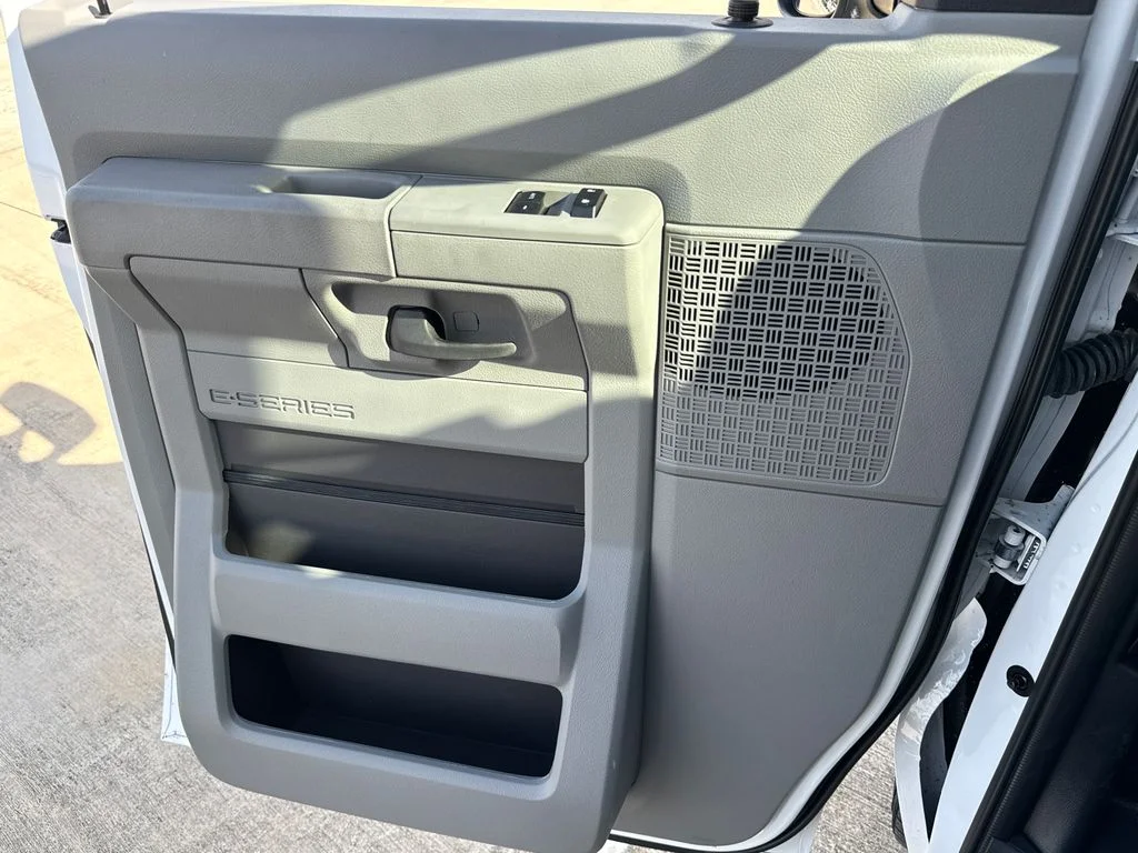 2026 Ford E-Series Cutaway Base - Photo 30