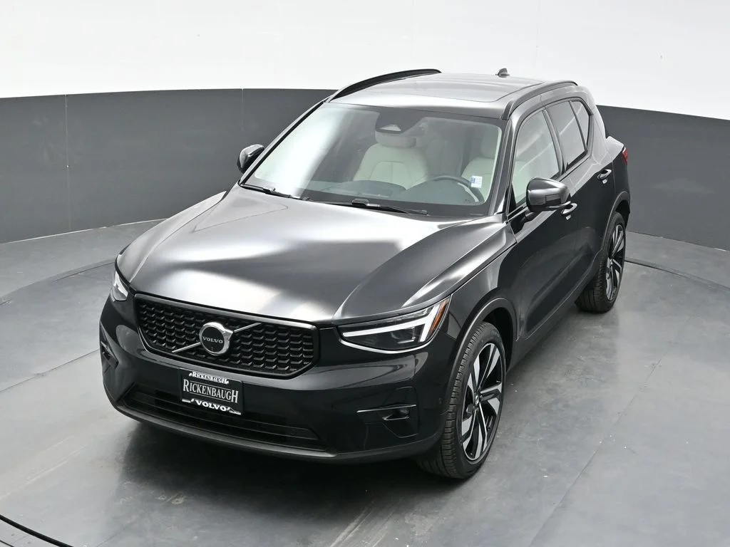 Certified Used 2025 Onyx Black Volvo Ultra image 31