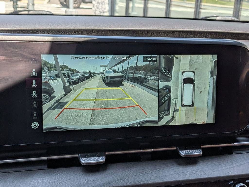Used 2023 White Kia SX image 20