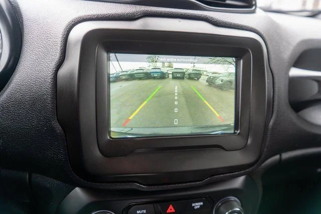 Used 2020 Black Jeep Latitude image 26