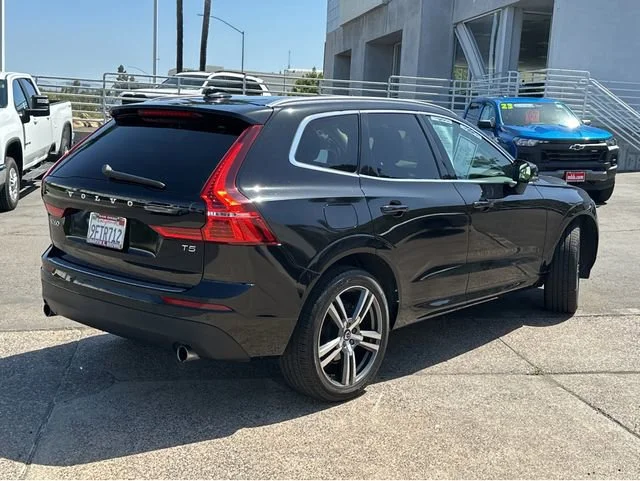 Used 2020 Black Volvo Momentum image 11