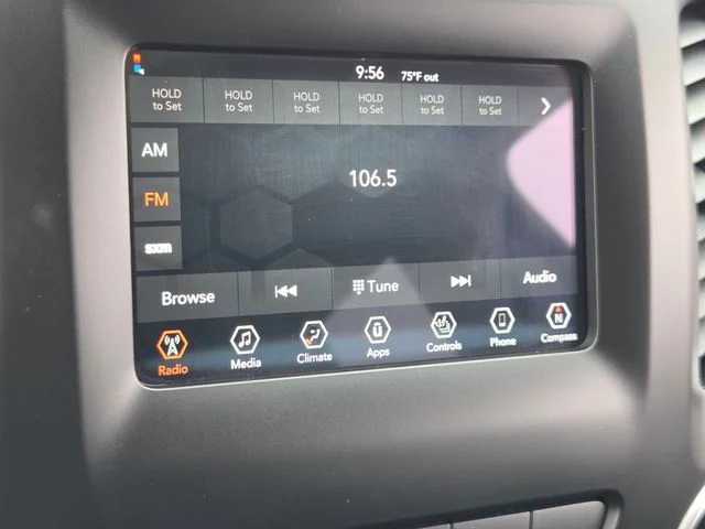 Used 2021 White Jeep Latitude Plus image 14