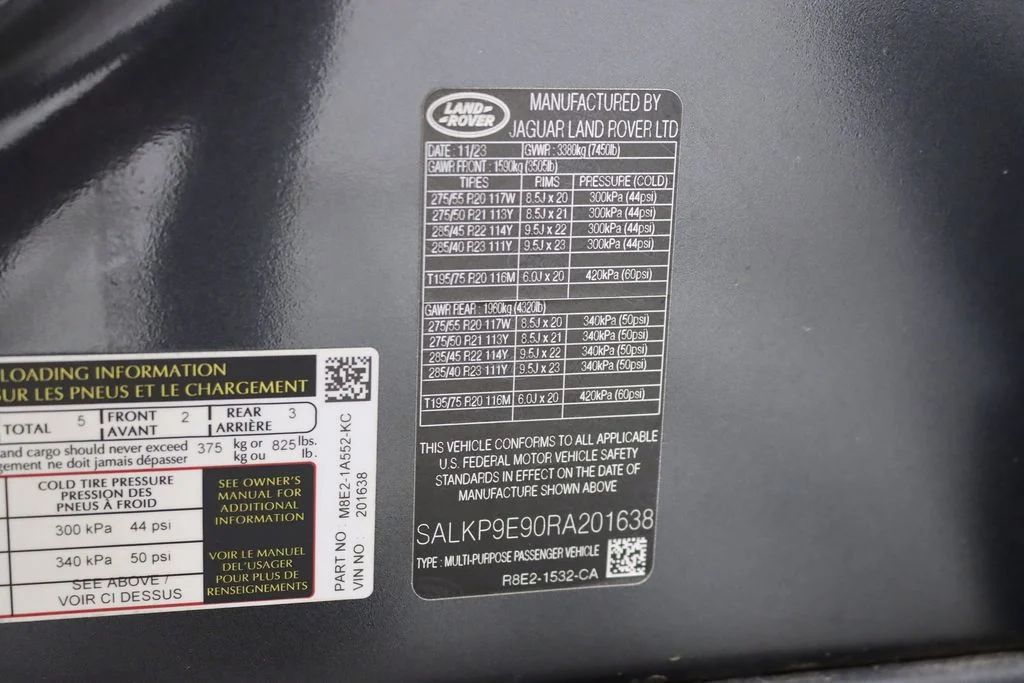 Used 2024 Black Land Rover SE image 43