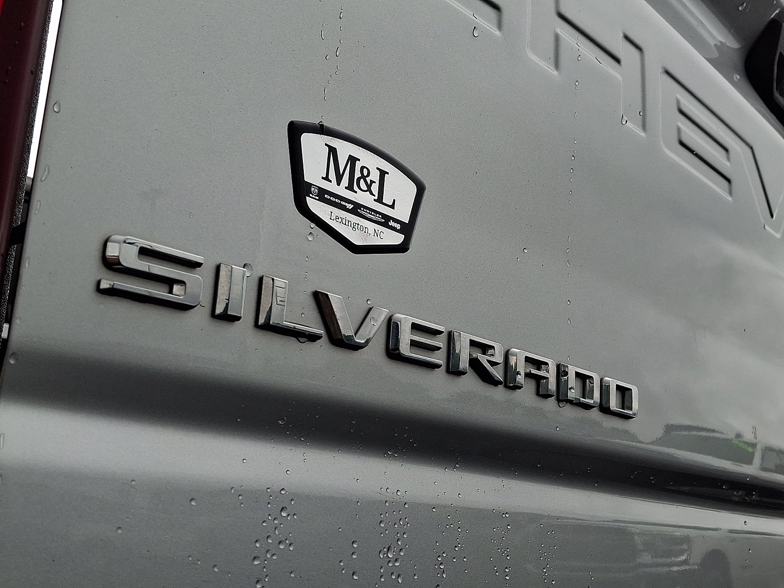 Used 2020 Silver Ice Metallic - GAN Chevrolet 4WD Crew Cab Standard Bed Custom image 30