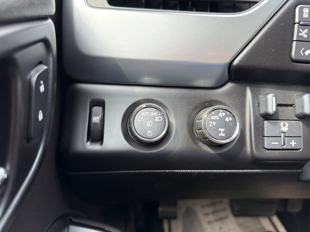 Used 2015 Black Chevrolet LTZ image 15