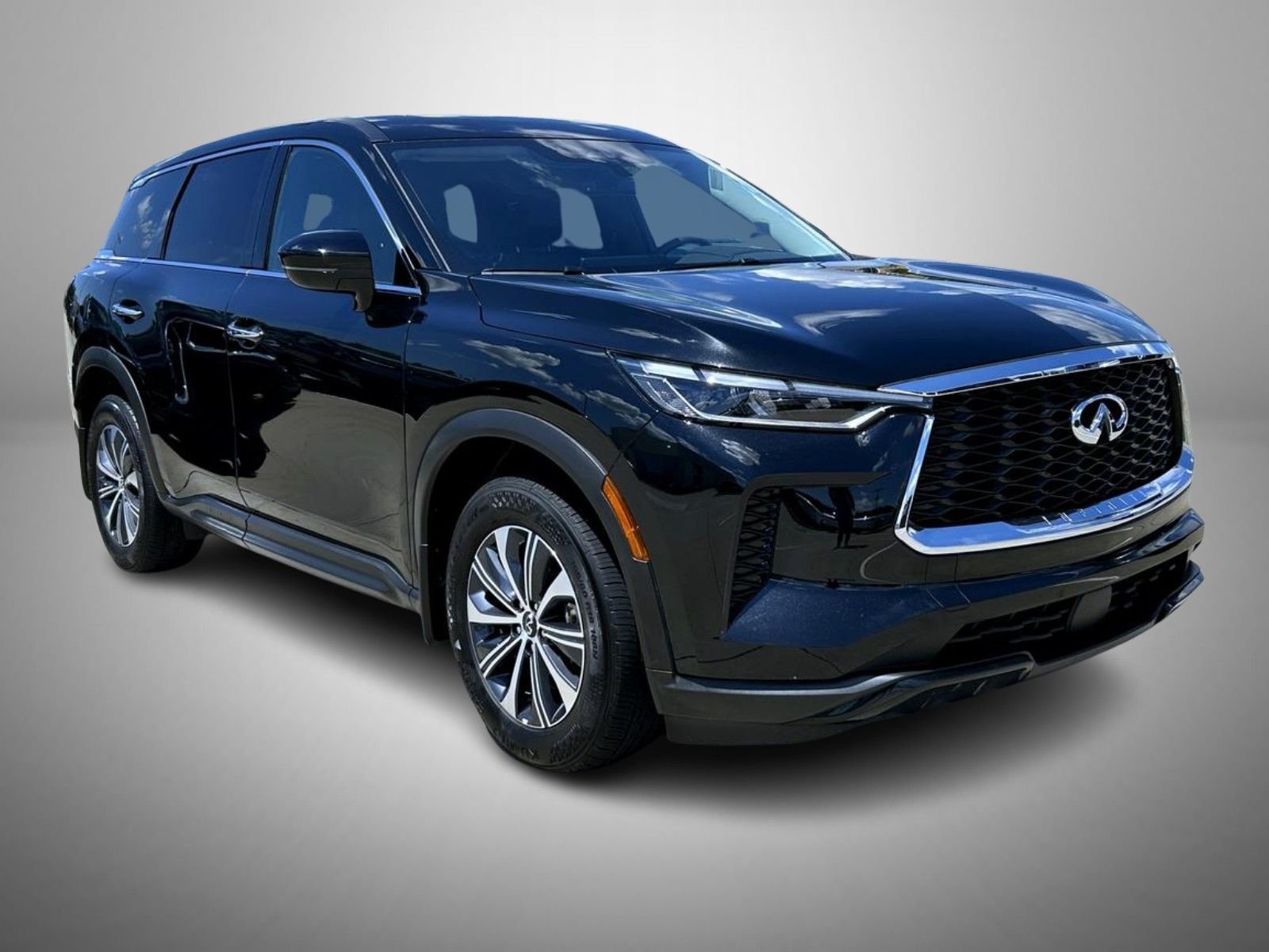 Used 2025 Black INFINITI PURE image 3