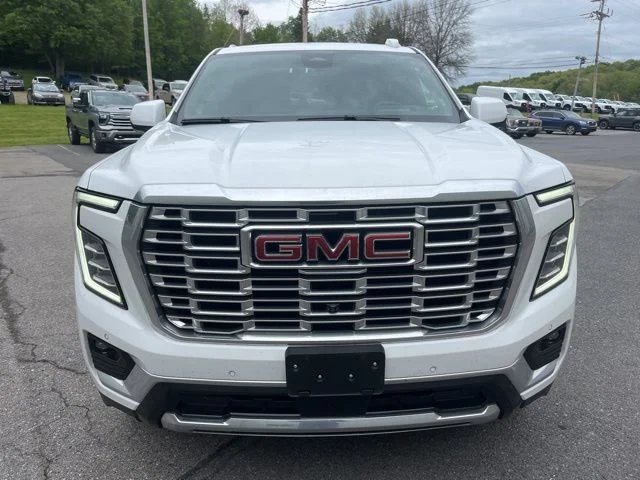 Used 2025 White GMC Denali image 11