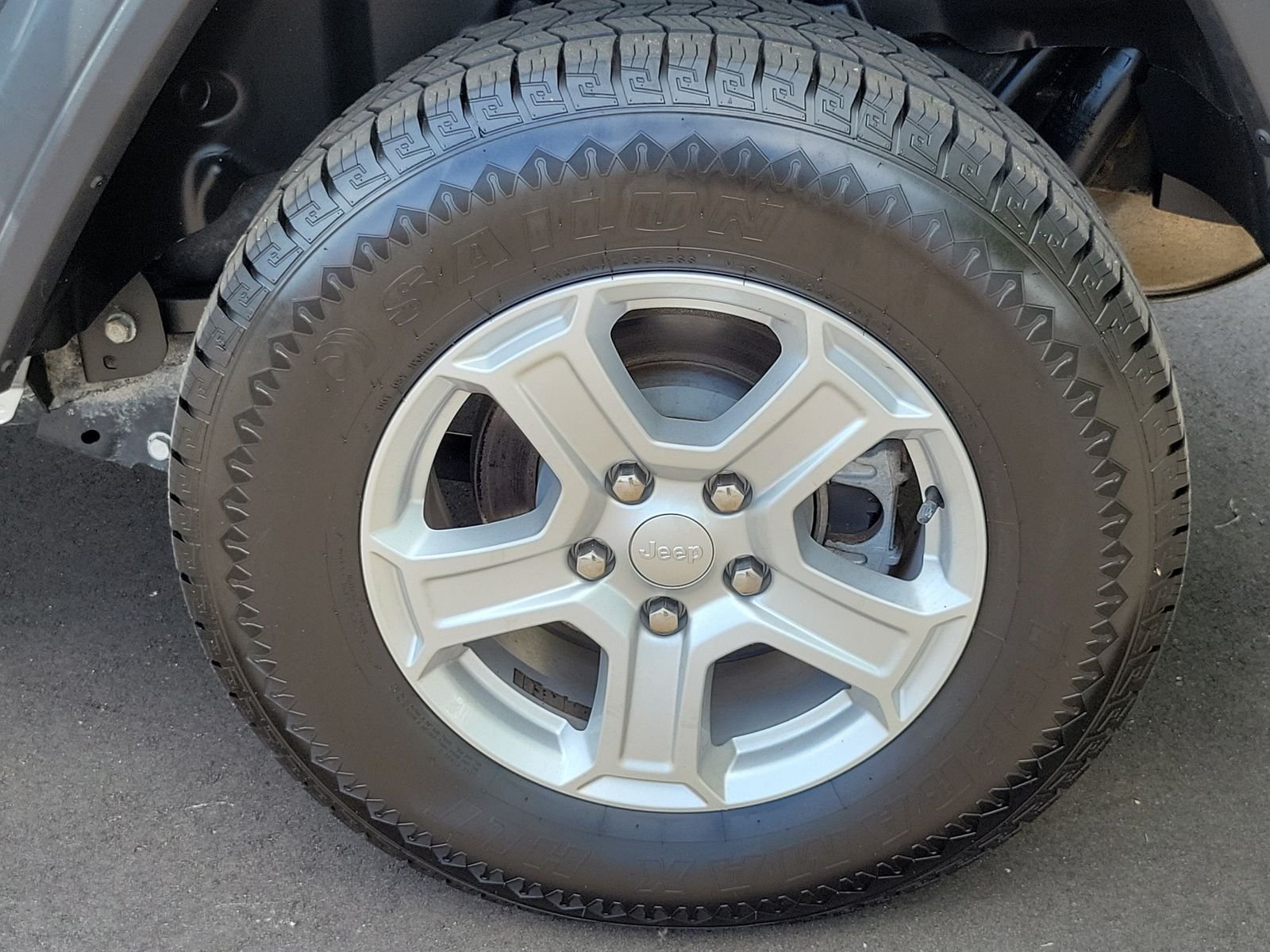 Used 2021 Silver Jeep Unlimited Sport S image 6