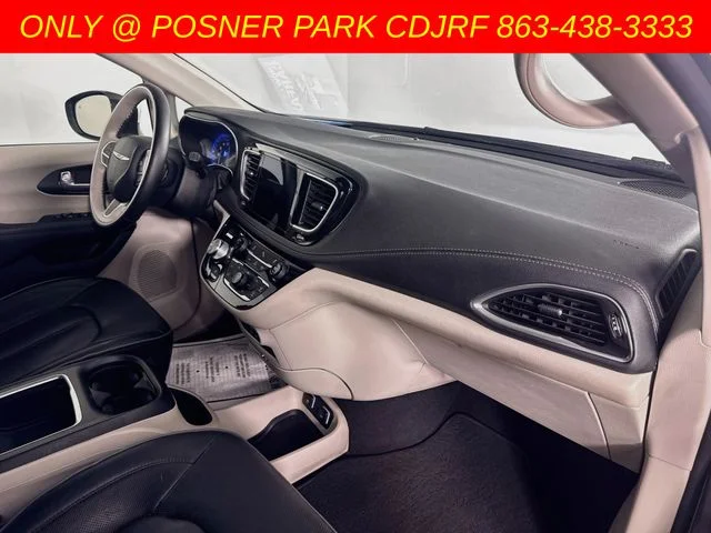Used 2020 Gray Chrysler Limited image 30