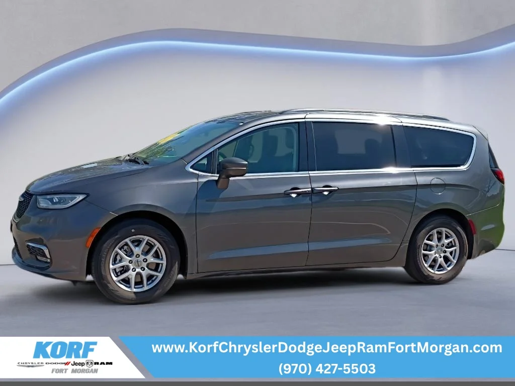 Used 2022 Granite Crystal Metallic Clearcoat Chrysler Touring L image 1