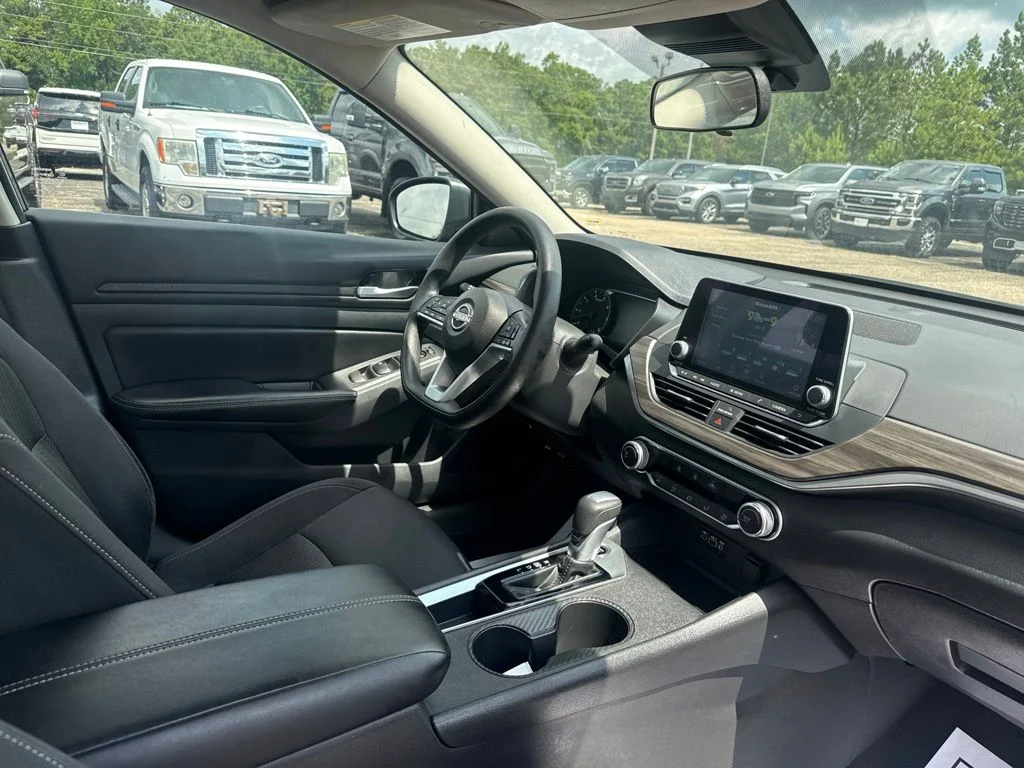 Used 2025 Gray Nissan 2.5 SV image 10