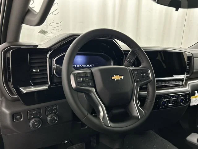2026 Chevrolet Silverado 1500 LT - Photo 8