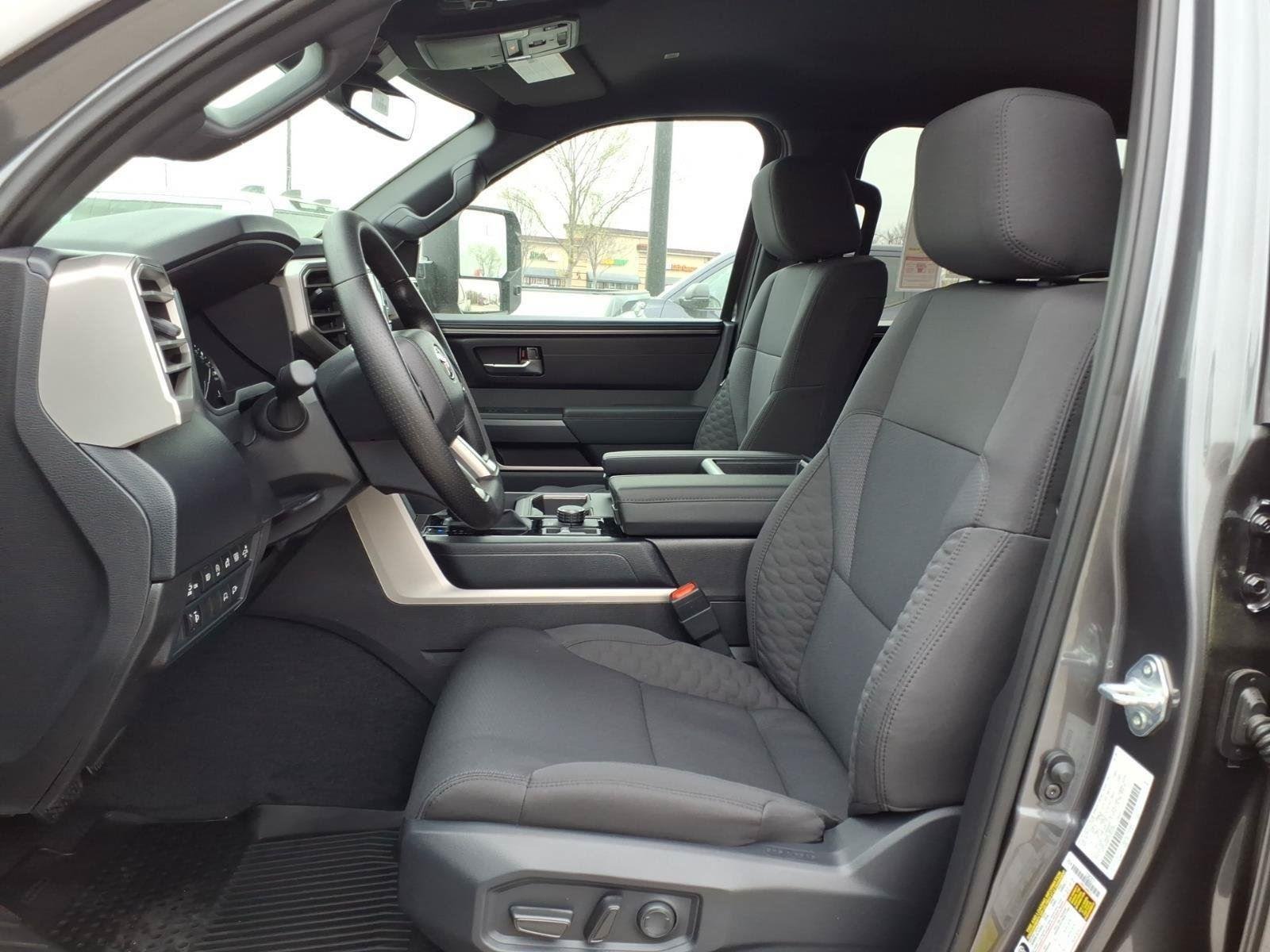 2026 Toyota Tundra SR5 - Photo 16