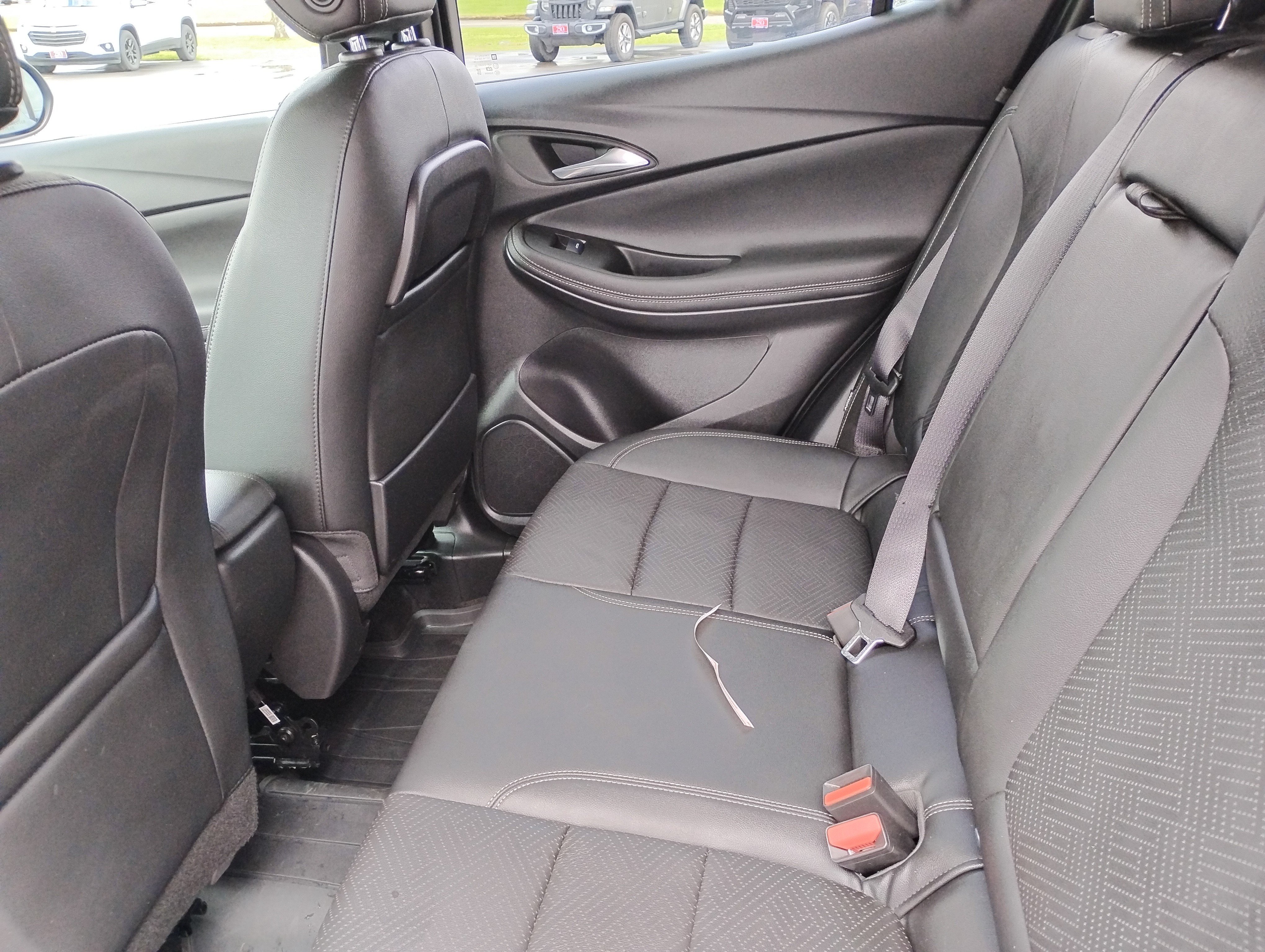 Used 2023 Moonstone Gray Metallic Buick Essence image 6