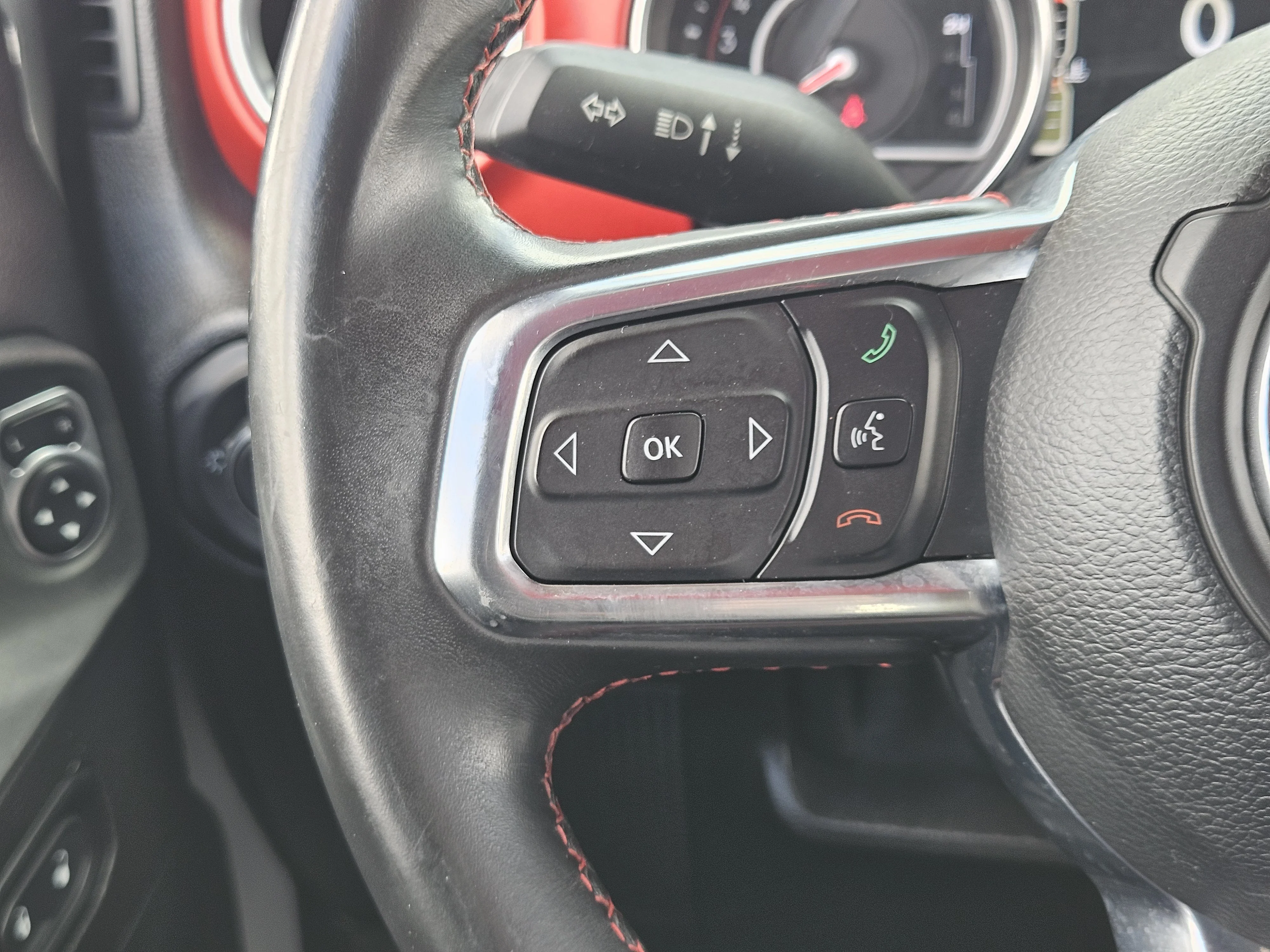 Used 2019 Sting-Gray Clearcoat Jeep Unlimited Rubicon image 26