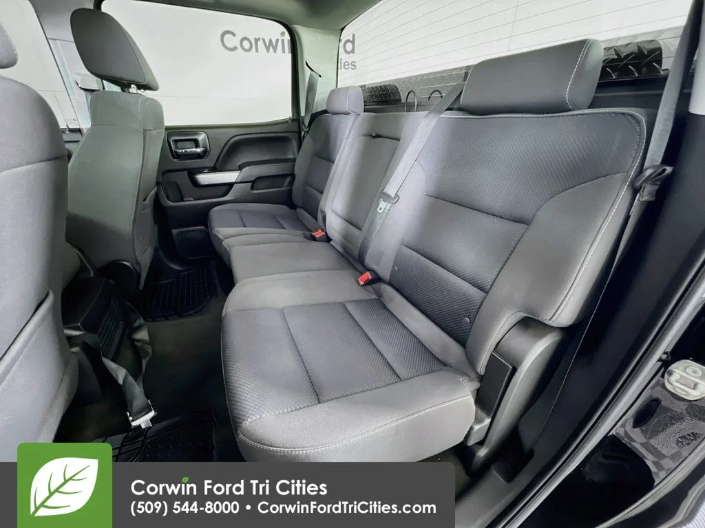 Used 2018 Black Chevrolet LT image 25
