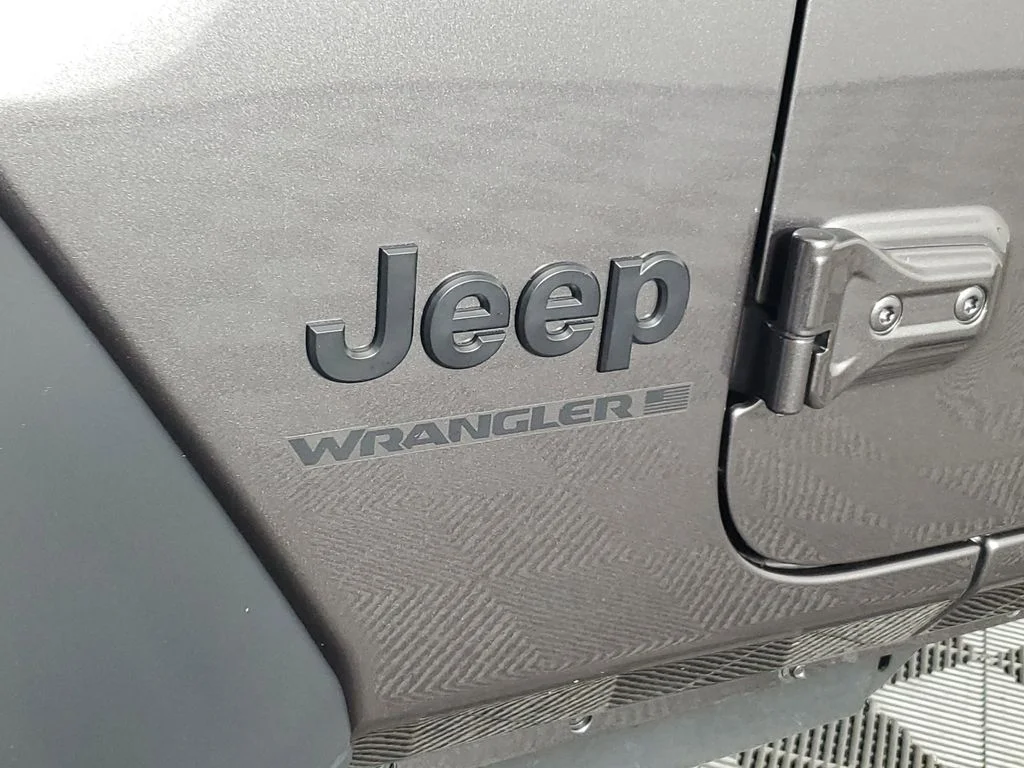 Used 2026 Gray Jeep Sport S image 10