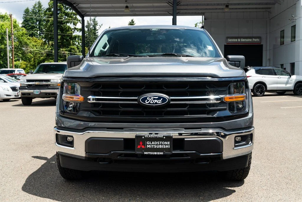 Used 2024 Gray Ford XLT image 2