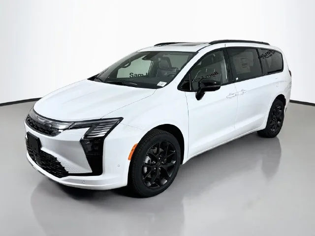 New 2027 White/off-white Chrysler Limited image 3