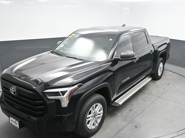 Used 2022 Black Toyota SR5 image 31