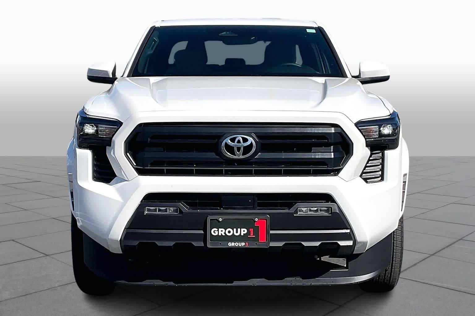 Used 2026 Ice Cap Toyota SR5 image 3