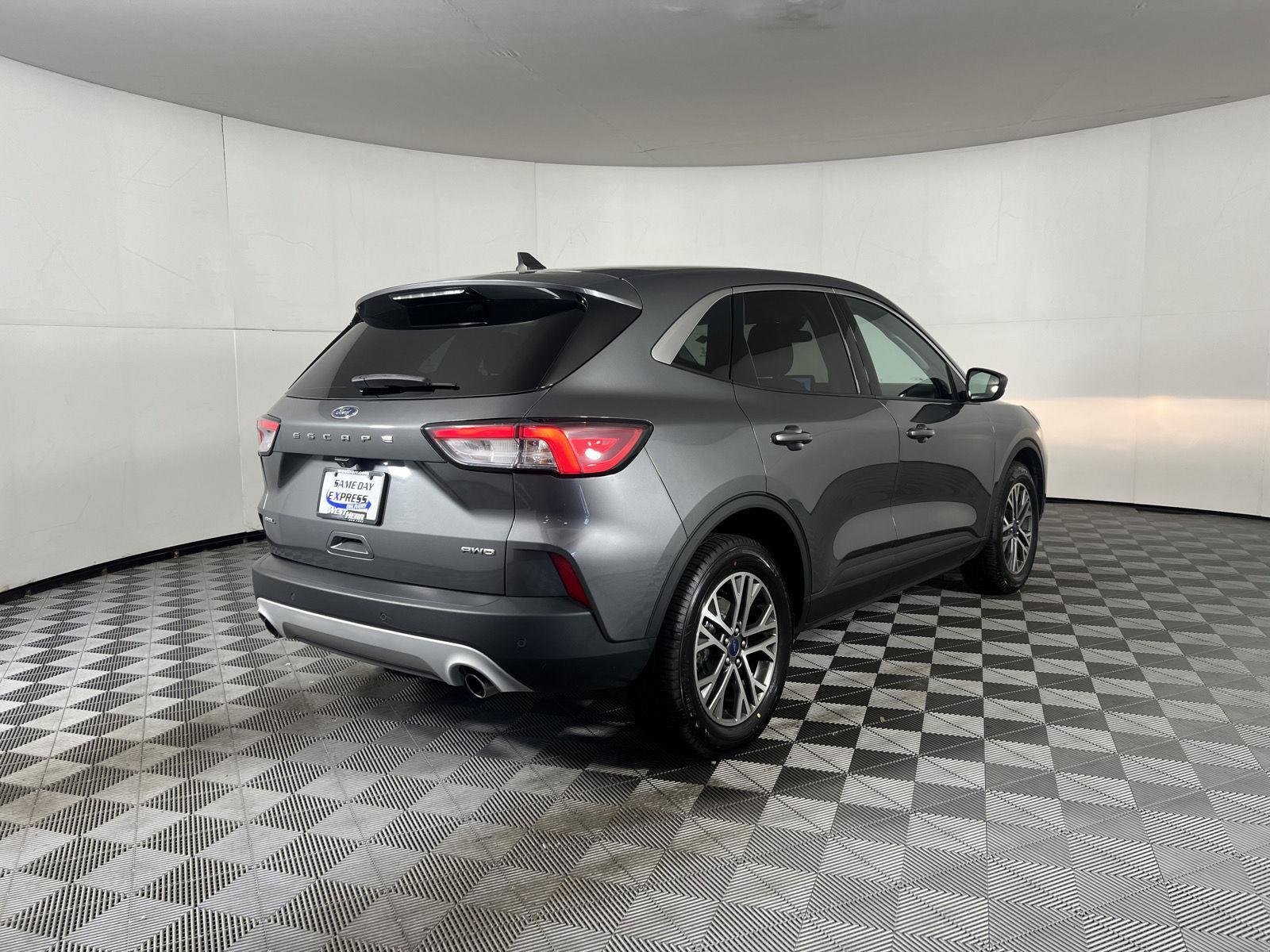 Used 2022 Carbonized Gray Ford SEL image 33