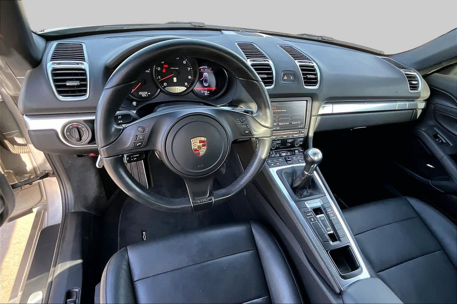 Used 2013 Platinum Silver Metallic Porsche  image 5