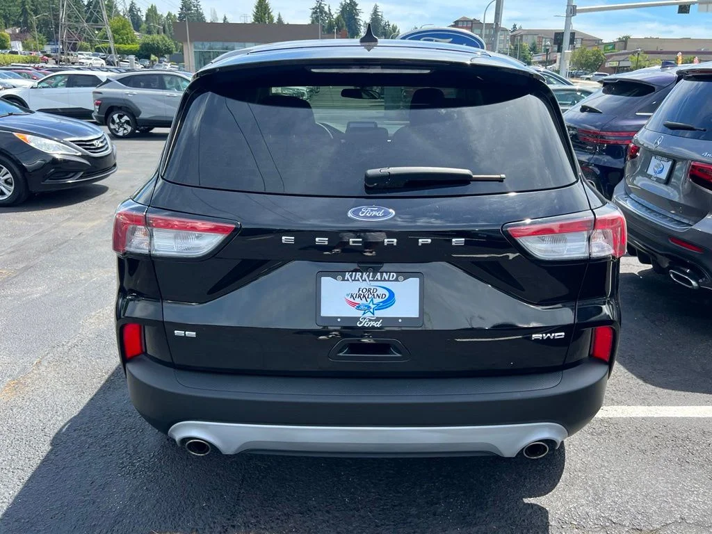 Certified Used 2022 Black Metallic Ford SE image 8