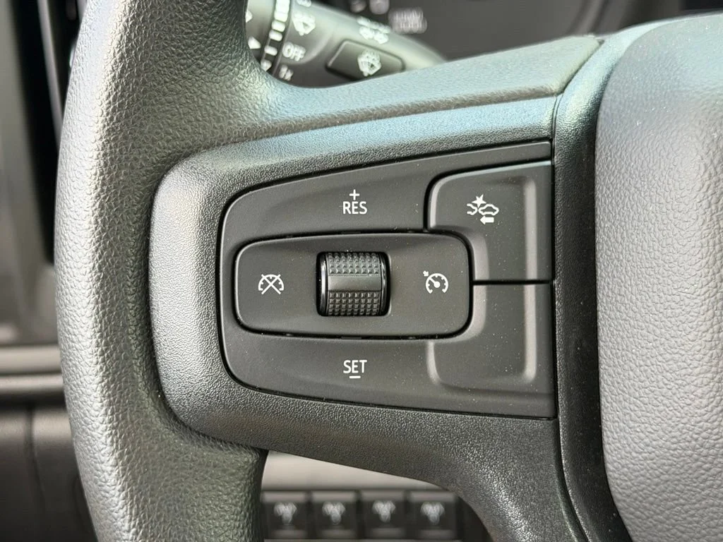 New 2026 Summit White Chevrolet Work Truck image 30