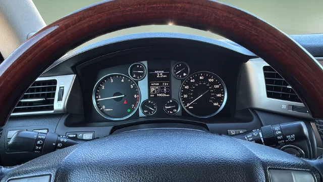 Used 2015 Gray Lexus 570 image 15