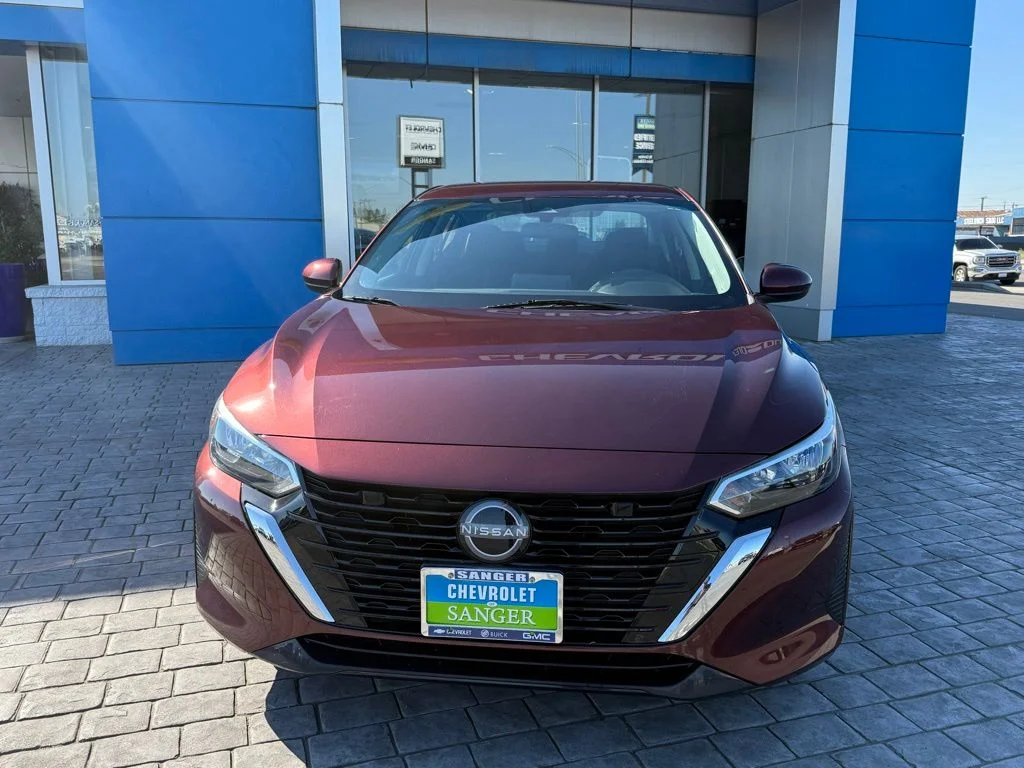 Used 2024  Nissan SV image 3