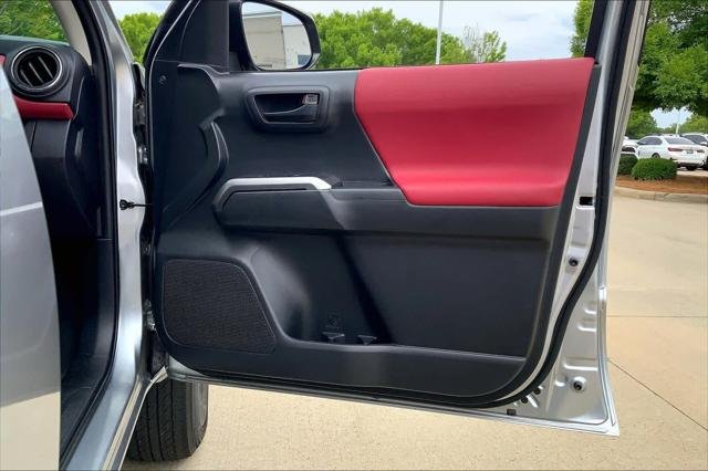 Certified Used 2022 CELESTIAL SILVER Toyota  image 22