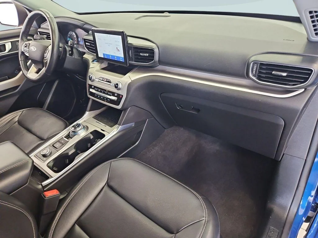 Used 2021 Blue Metallic Ford XLT image 29