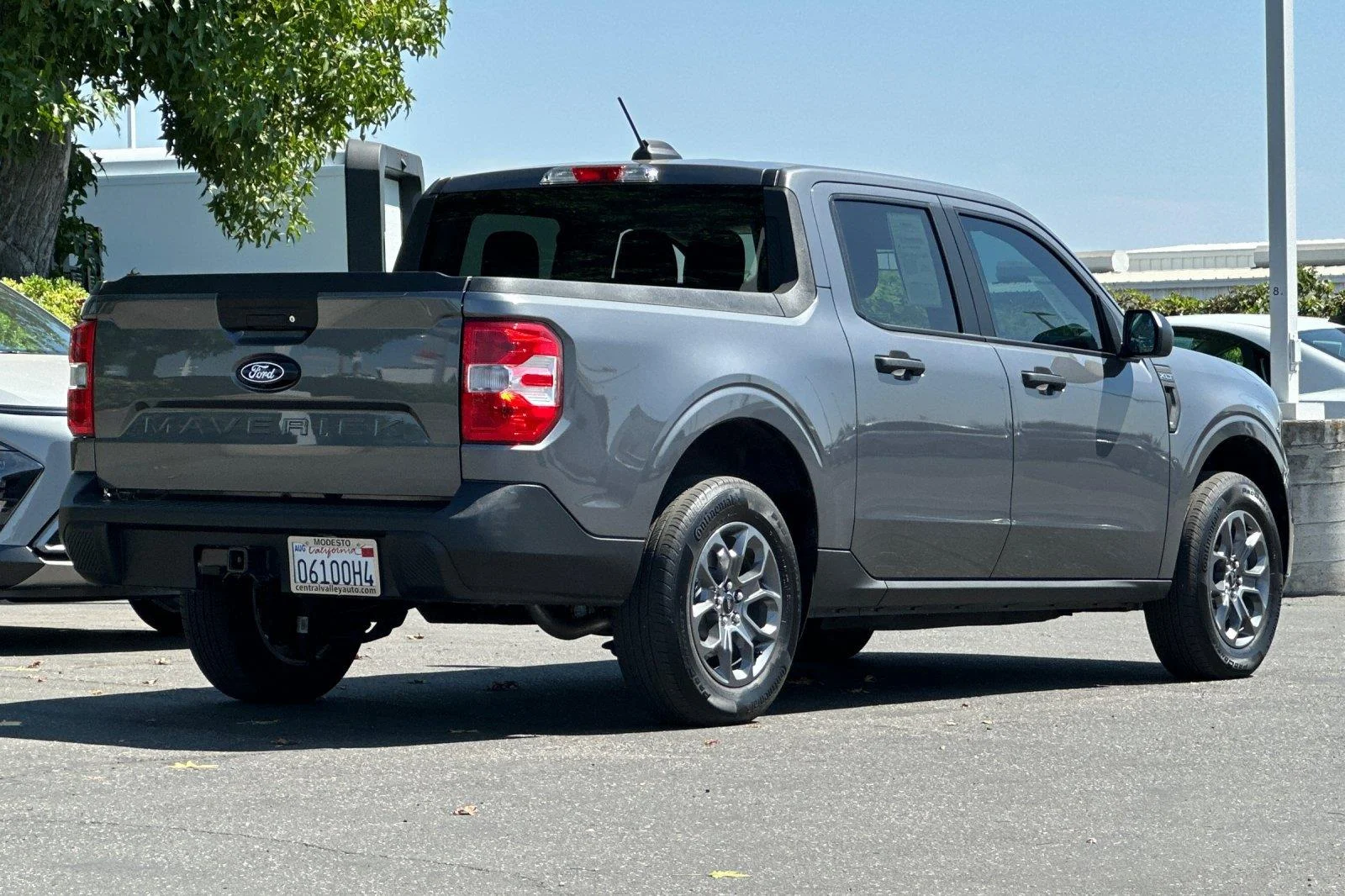 Used 2025 Carbonized Gray Metallic Ford XLT image 4