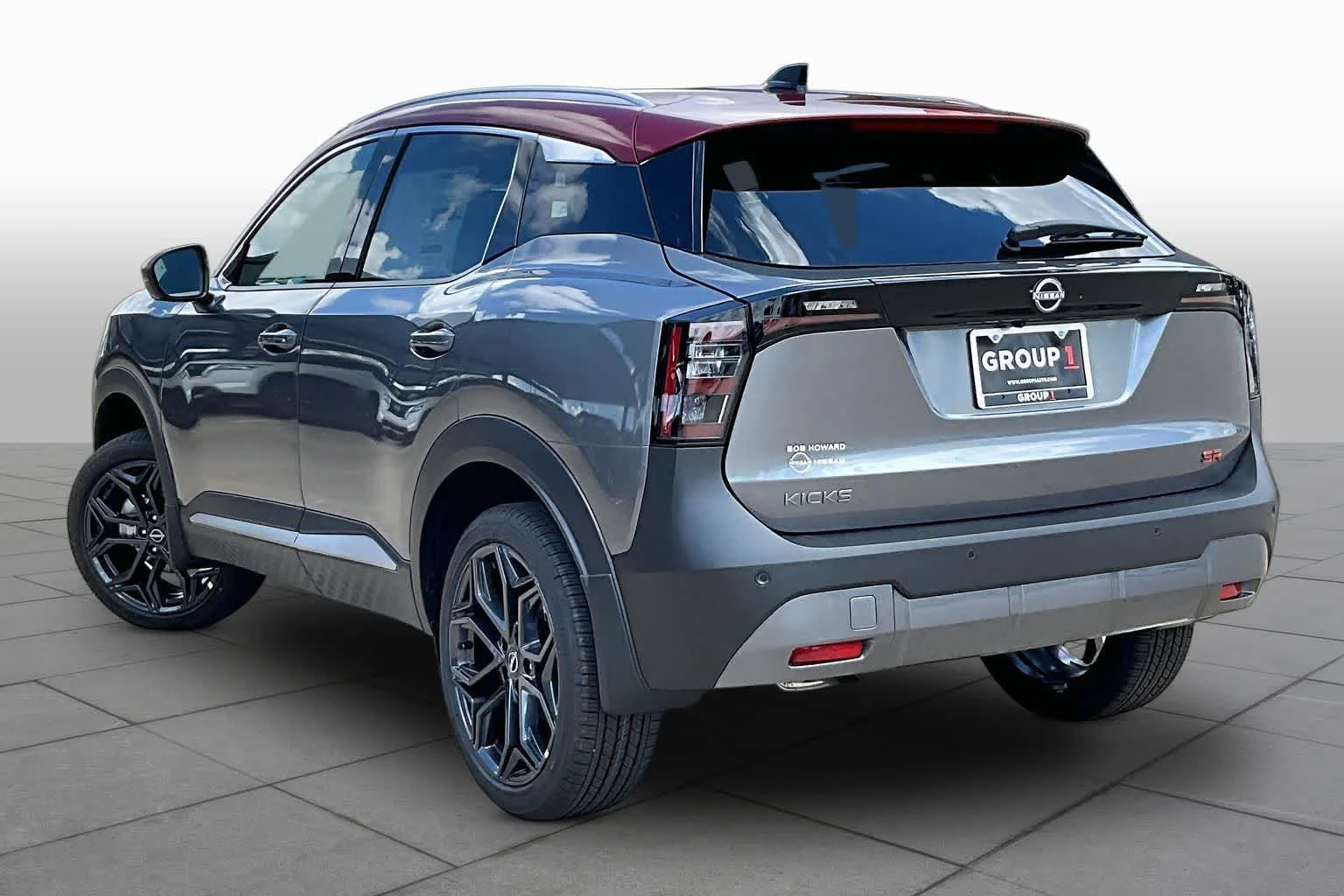 New 2026 Gun Metallic/Scarlet Ember Tintcoat Nissan SR image 11